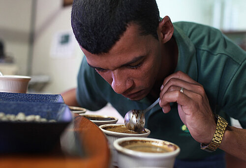 Kaffeeverkostung in Costa Rica. Foto: © James A. Rodríguez